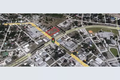 648 N Ridgewood Drive, Sebring, FL 33870 - Photo 1