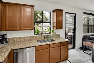 8455 Lakeview Trail, Parkland, FL 33076 - Photo 6