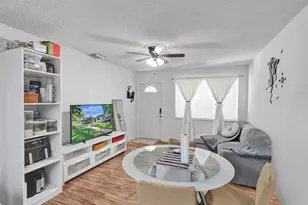 4240 NW 21st Ave, Oakland Park, FL 33309 - Photo 4