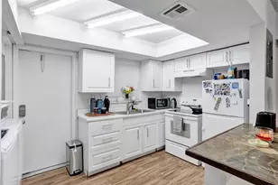 4240 NW 21st Ave, Fort Lauderdale, FL 33309 - Photo 6