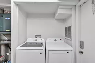 4240 NW 21st Ave, Fort Lauderdale, FL 33309 - Photo 8