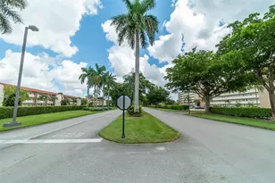671 S Hollybrook Dr, Pembroke Pines, FL 33025 - Photo 50