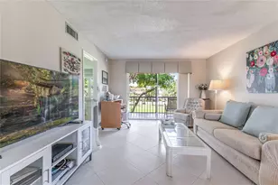 671 S Hollybrook Dr, Pembroke Pines, FL 33025 - Photo 6