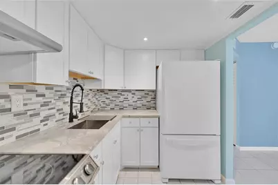 9121 Sunrise Lakes Boulevard #113, Sunrise, FL 33322 - Photo 1