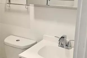 54 Isle of Venice Dr, Fort Lauderdale, FL 33301 - Photo 8