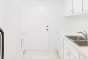 1700 SE 15th St, Fort Lauderdale, FL 33316 - Photo 10