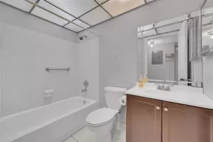 9968 N Belfort Cir, Tamarac, FL 33321 - Photo 18