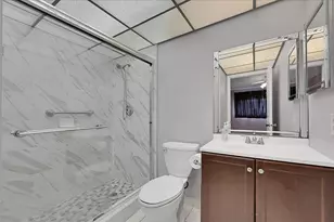 9968 N Belfort Cir, Tamarac, FL 33321 - Photo 16