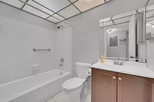 9968 N Belfort Cir, Tamarac, FL 33321 - Photo 18