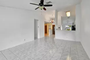 5105 Arbor Glen Cir, Lake Worth, FL 33463 - Photo 8