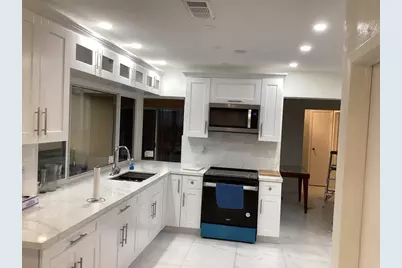 8571 NW 26th Street, Sunrise, FL 33322 - Photo 10