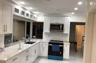 8571 NW 26th St, Sunrise, FL 33322 - Photo 10