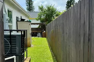 2310 NW 2nd St, Pompano Beach, FL 33069 - Photo 18