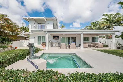 2140 NE 24th Street, Wilton Manors, FL 33305 - Photo 2