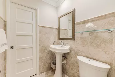2140 NE 24th Street, Wilton Manors, FL 33305 - Photo 32