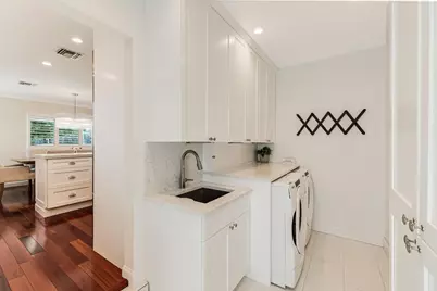 2140 NE 24th Street, Wilton Manors, FL 33305 - Photo 20