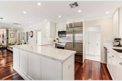 2140 NE 24th Street, Wilton Manors, FL 33305 - Photo 16
