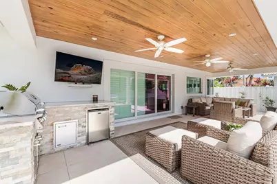 2140 NE 24th Street, Wilton Manors, FL 33305 - Photo 26