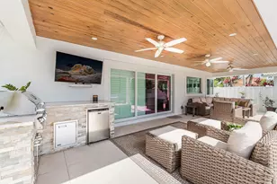 2140 NE 24th St, Wilton Manors, FL 33305 - Photo 26