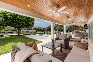 2140 NE 24th St, Wilton Manors, FL 33305 - Photo 24