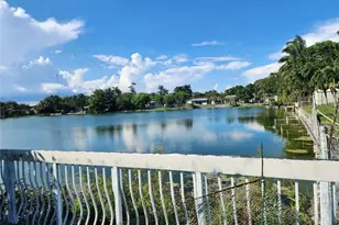 704 SW 4th St, Hallandale Beach, FL 33009 - Photo 2