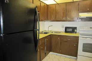 6150 NW 62nd St, Tamarac, FL 33319 - Photo 6