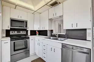 3002 Portofino Isle, Pompano Beach, FL 33066 - Photo 2