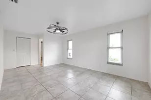 137 SE Santa Barbara Pl, Cape Coral, FL 33990 - Photo 8