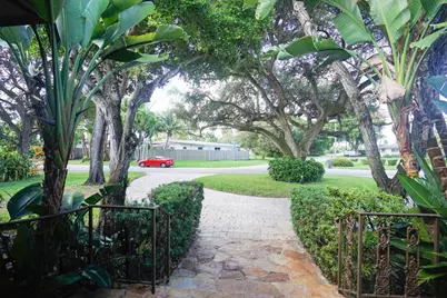 3150 Calle Largo Drive, Hollywood, FL 33021 - Photo 14