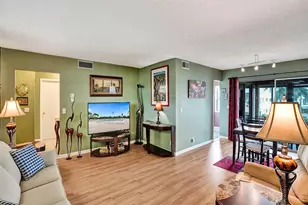 32 Colonial Club Dr, Boynton Beach, FL 33435 - Photo 4