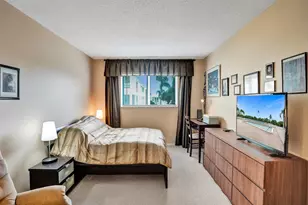 32 Colonial Club Dr, Boynton Beach, FL 33435 - Photo 14