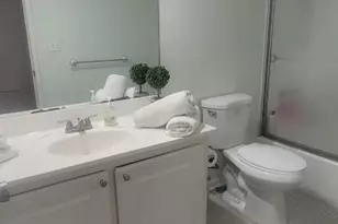 19380 Collins Ave, North Miami Beach, FL 33160 - Photo 8