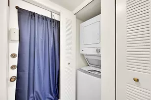 2711 NW 104th Ave, Sunrise, FL 33322 - Photo 14