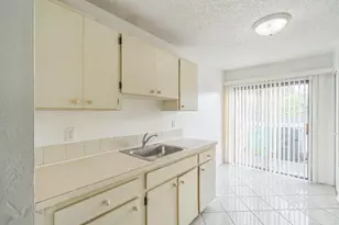 390 SW Colesbury Ave, Port Saint Lucie, FL 34953 - Photo 20