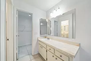 390 SW Colesbury Ave, Port Saint Lucie, FL 34953 - Photo 6