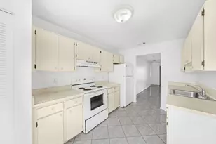 390 SW Colesbury Ave, Port Saint Lucie, FL 34953 - Photo 18