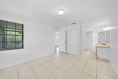 390 SW Colesbury Avenue, Port Saint Lucie, FL 34953 - Photo 2