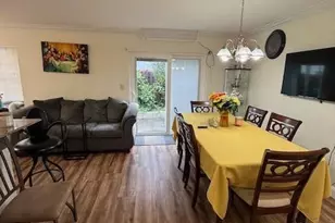 8040 SW 17th Pl, Davie, FL 33324 - Photo 8