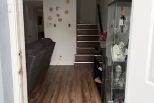 8040 SW 17th Pl, Davie, FL 33324 - Photo 4