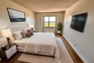 2555 NE 11th St, Fort Lauderdale, FL 33304 - Photo 10