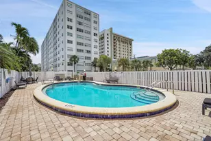 2555 NE 11th St, Fort Lauderdale, FL 33304 - Photo 12