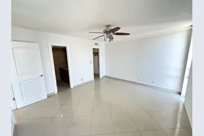 4800 Bayview Drive #406, Fort Lauderdale, FL 33308 - Photo 18