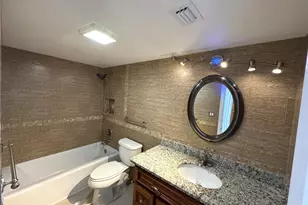 4800 Bayview Dr, Fort Lauderdale, FL 33308 - Photo 8