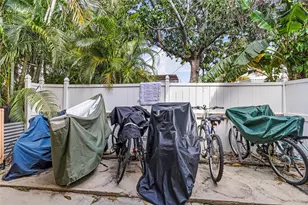 2541 NE 11th St, Pompano Beach, FL 33062 - Photo 24