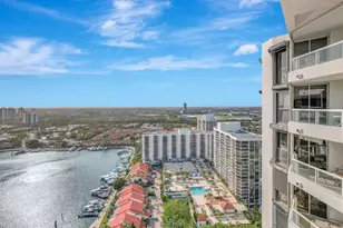 21205 Yacht Club Dr, Aventura, FL 33180 - Photo 14