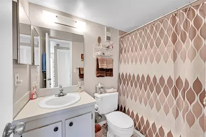 10101 Sunrise Lakes Boulevard #305, Sunrise, FL 33322 - Photo 12