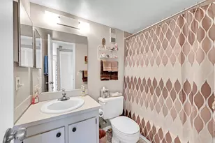 10101 Sunrise Lakes Blvd, Sunrise, FL 33322 - Photo 12