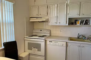 7877 Golf Cir Dr, Margate, FL 33063 - Photo 8