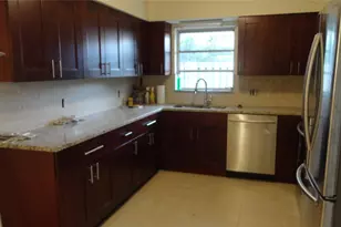 1215 NE 18th Ave, Fort Lauderdale, FL 33304 - Photo 2