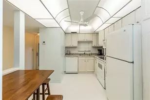 9611 N Hollybrook Lake Dr, Pembroke Pines, FL 33025 - Photo 12